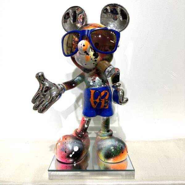 Sculpture graffiti Mickey resine