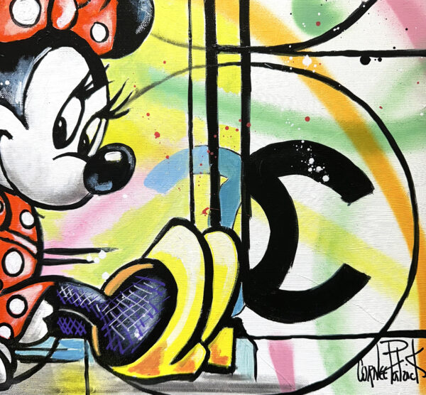 Minnie Mouse adore le parfum Chanel n°5 - Image 5