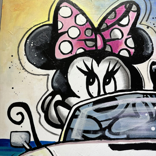 Minnie et Mickey  Mouse voyagent en Porsche sur la Nationale 7 - Image 6