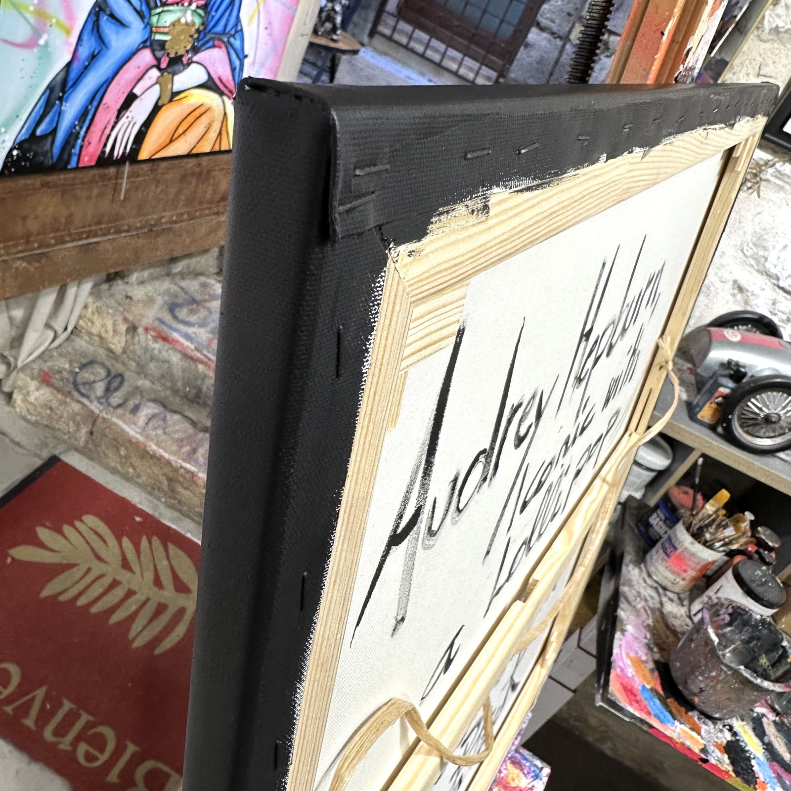 Audrey Hepburn, iconic with a lollipop – Image 8