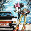 Tableau représentant Minnie Mouse en talons hauts Christian Louboutin, devant sa Porsche 911, dans le style pop art.