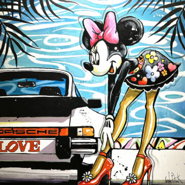Tableau représentant Minnie Mouse en talons hauts Christian Louboutin, devant sa Porsche 911, dans le style pop art.
